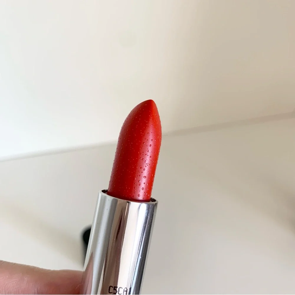 NWOT Elizabeth Arden red moisturizing lipstick